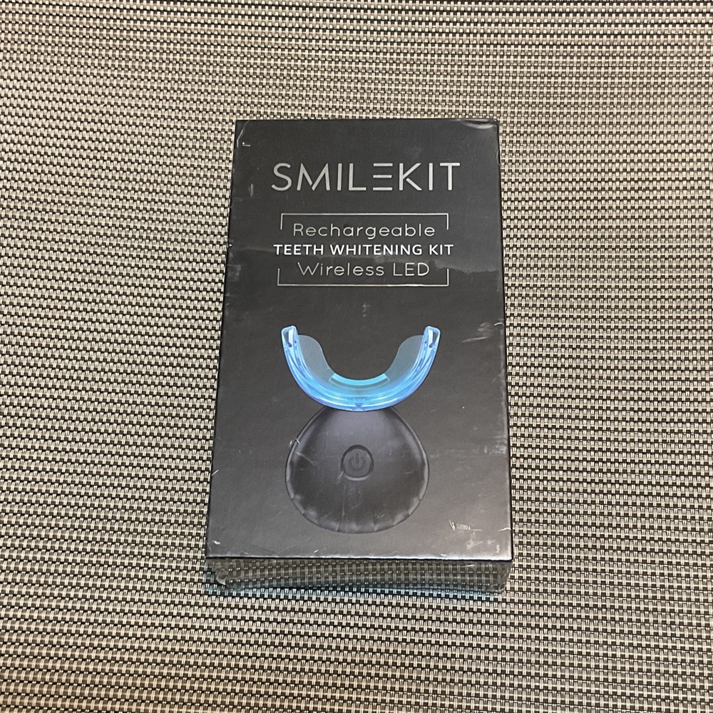 SMILEKIT Rechargeable Teeth Whitening Kit - Black with Blue Mouthpiece